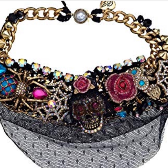Betsey Johnson necklace